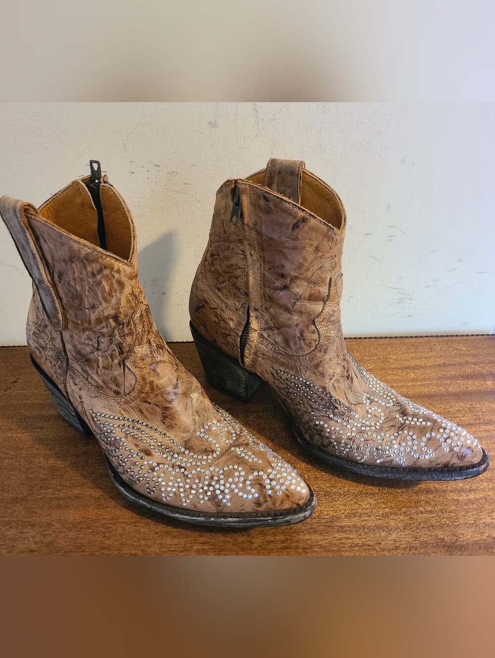 Old Gringo Crystal Eagle Ankle Boots Size 7.5